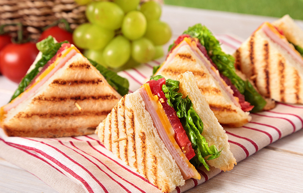 港股开盘 | 恒指低开0.77% 有色板块表现疲弱