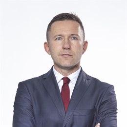 特斯拉(TSLA.US)中国产电动车7月销量下降8.4%，欧洲市场压力加剧