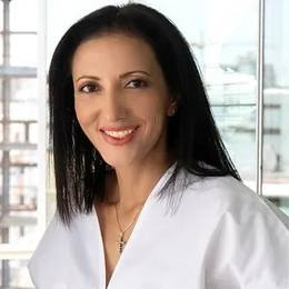 交警护送身体不适考生顺利赴考