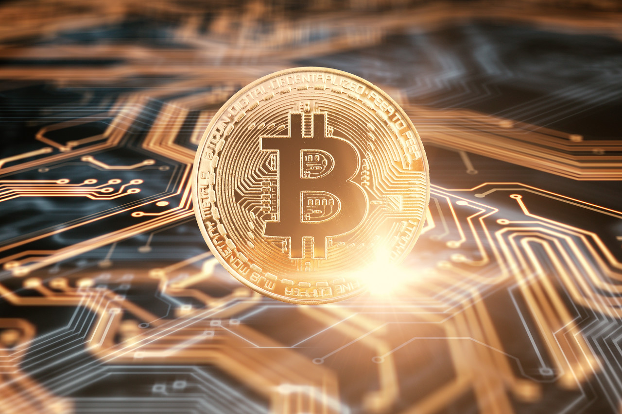 男子侵占货款购买泡泡玛特等致公司损失92万！一审获刑两年