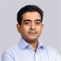 市场监管总局：选购婴配乳粉牢记“四要两不要”